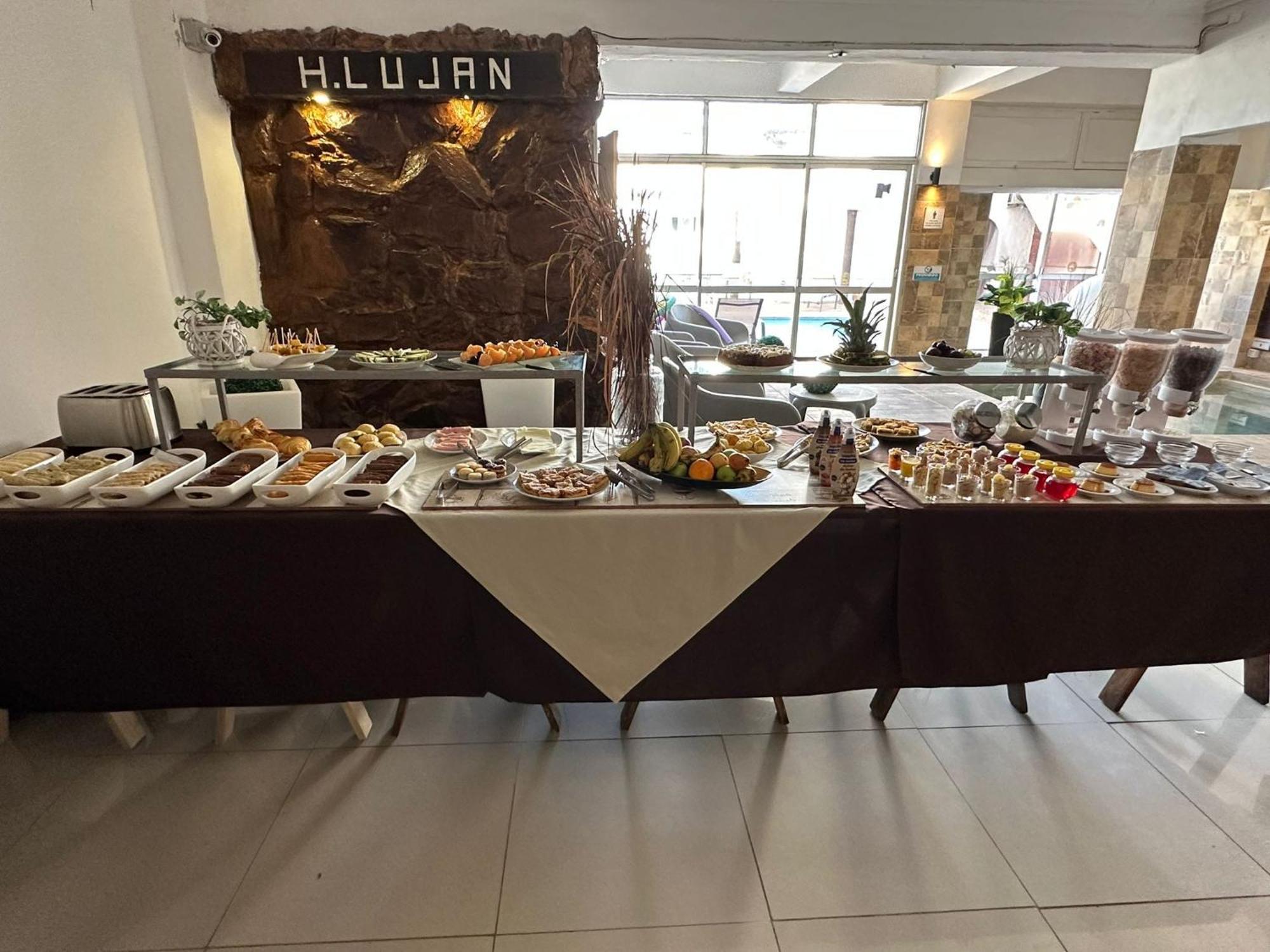 Hotel Lujan Piriápolis Екстериор снимка